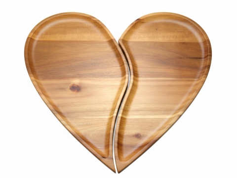 Acacia wood heart-shaped platters